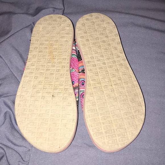 Sanuks - Picture 3 of 4